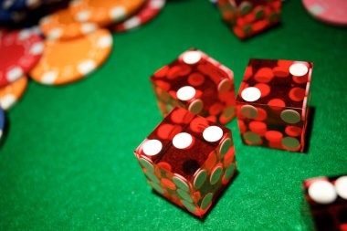 mbo128 dealer at blackjack table with shoe and cards
